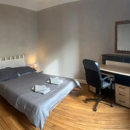 Centre-ville T2 - Parking Public A Proximite - 32 M2 Aurillac
